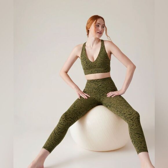 Athleta Transcend Plunge Bra NEW with tags Size Large D/DD Nina Animal Olive - Picture 1 of 14